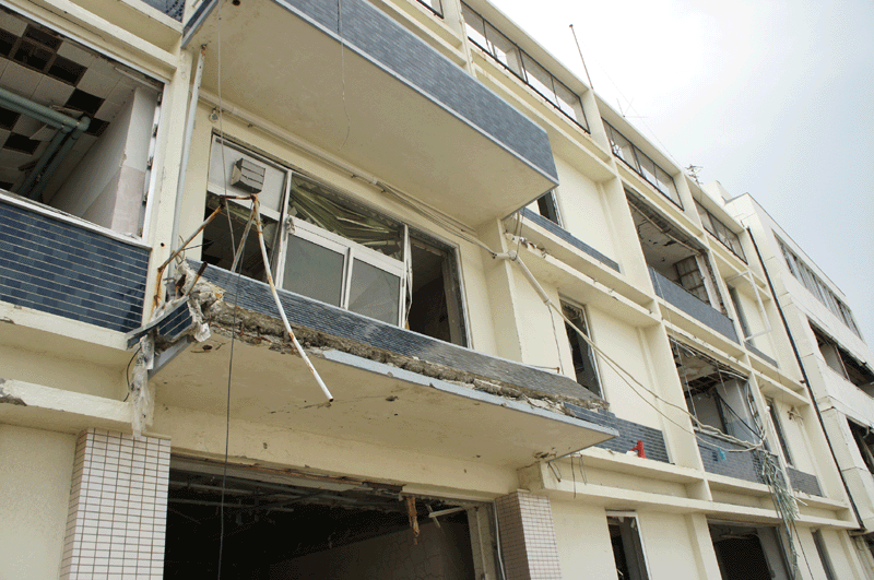 Die Balkon konnte der Wucht des Tsunami nicht standhalten.
